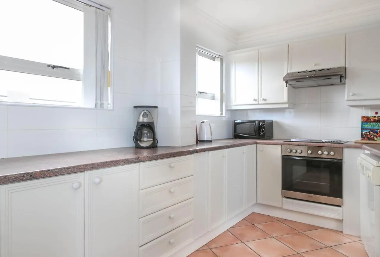 Luxury Beachfront 2 Bed, 2 Bath With Communal Swimming Pool Bloubergstrand 0*,