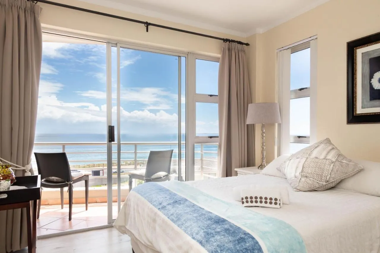 Luxury Beachfront 2 Bed, 2 Bath With Communal Swimming Pool Bloubergstrand Daire